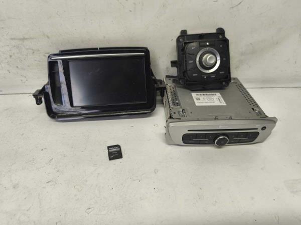 RADIO/ GPS RENAULT - Vue 1